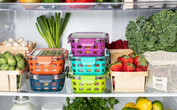 alimenti frigo contenitore di plastica verde e rosa