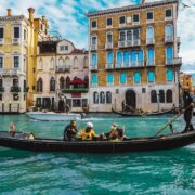 gondola venezia acqua canali italia