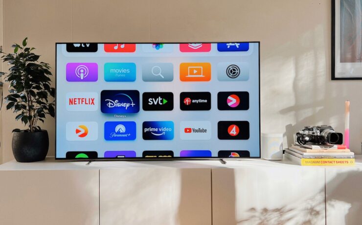 tv led piatta sala mobile abbonamenti streaming entertainment